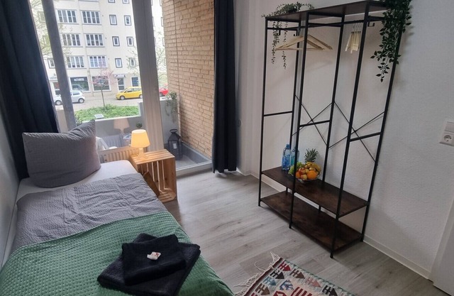2-Bedroom Home Steps from Marktkirche and Shopping at Mitte