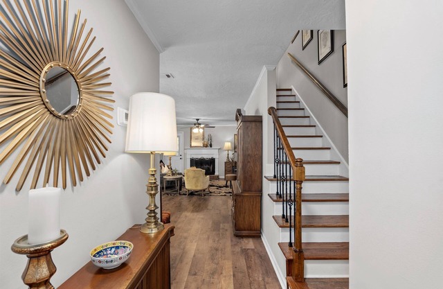 2 bedroom home with 2 bathrooms and fully fenced backyard. The sleeping arrangements are 1 king and 1 queen and a futon located in the living room.