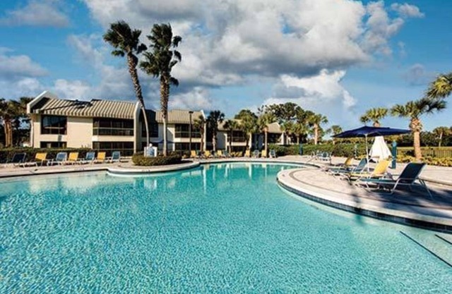 2-bedroom hotel in gorgeous Orlando with fitness room, AC, Outdoor Pool, Kitchen