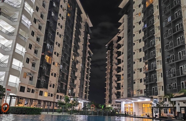 2- Bedroom Luxury Condo Unitluxhomme