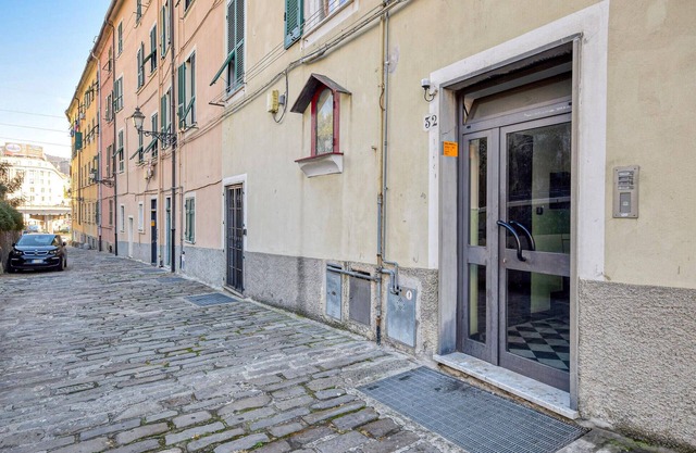 2 bedroom nice apartment in Genova