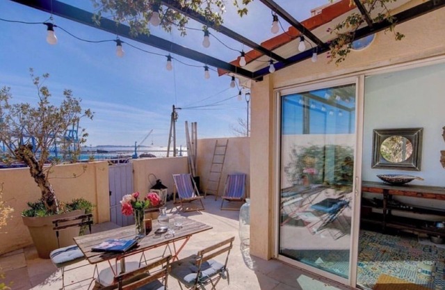 2 Bedroom Private vacation home in Marseille