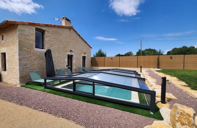 2 Bedroom Private vacation home in SavignÃ©