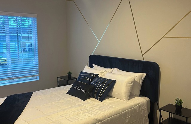 2-bedroom Tranquil Retreat minutes from everything — with a pool!