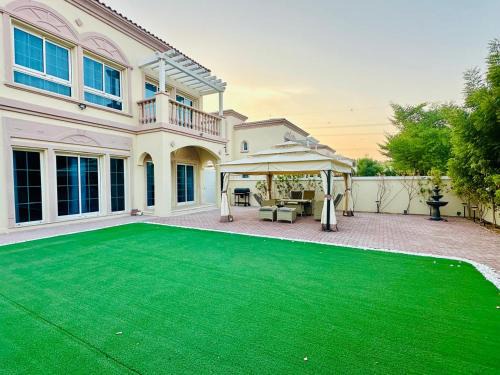 2 Bedroom Villa With Huge Garden