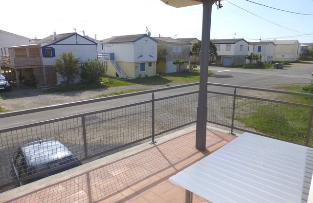 2 Bedrooms Chalet In Gruissan