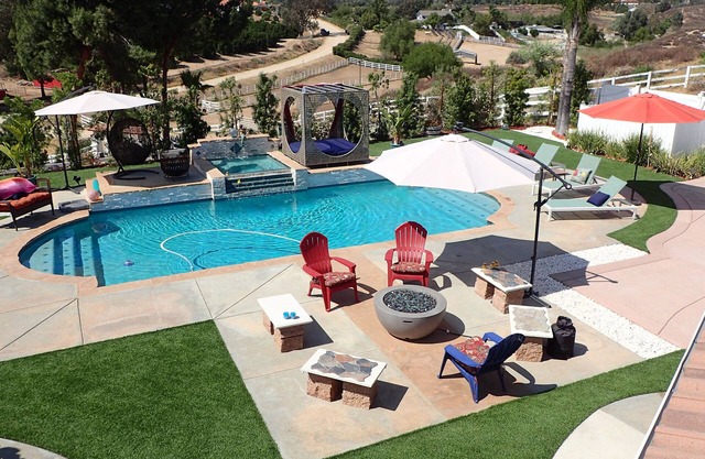 2-bedrooms in serene resort-style pool oasis