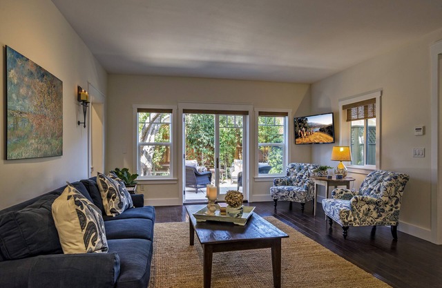 2 Br/2 Ba - Olive Cottage - Downtown Los Olivos