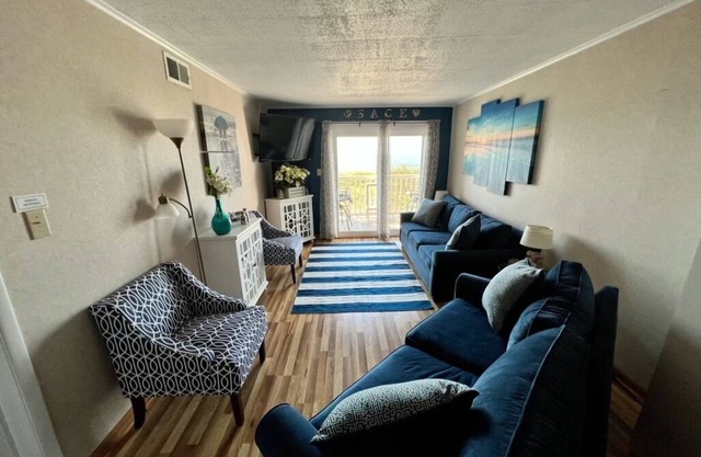 2 BR, 2 Bath, Oceanfront-First Floor-Condo A6-Dog Friendly-Wifi - NO-SMOKING!