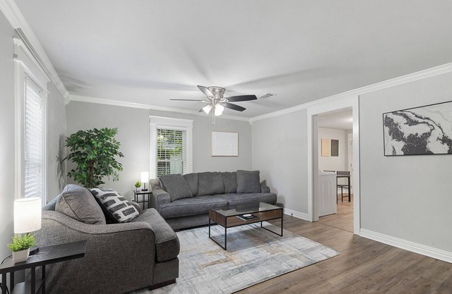 2 BR Cozy and Stylish Home