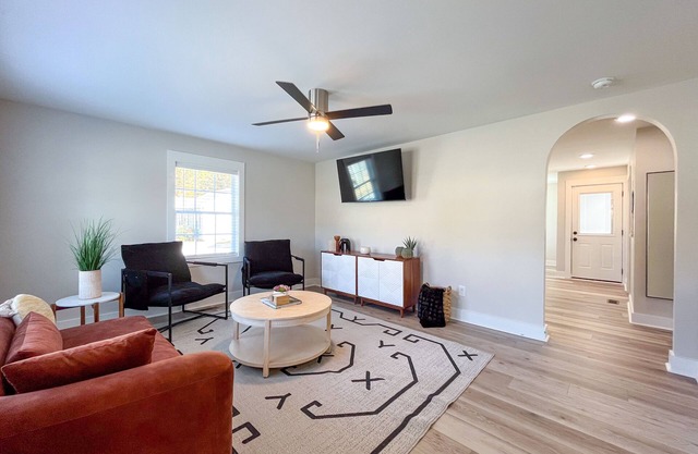 2 BR King Bed Near Duke Hospital & Campus