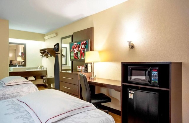 2 Budget-Friendly Rooms w/Coffee, Cable TV, and Pet-Friendly Amenities