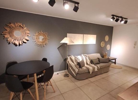 2 Dormitorios frente al Palacio Ferreyra