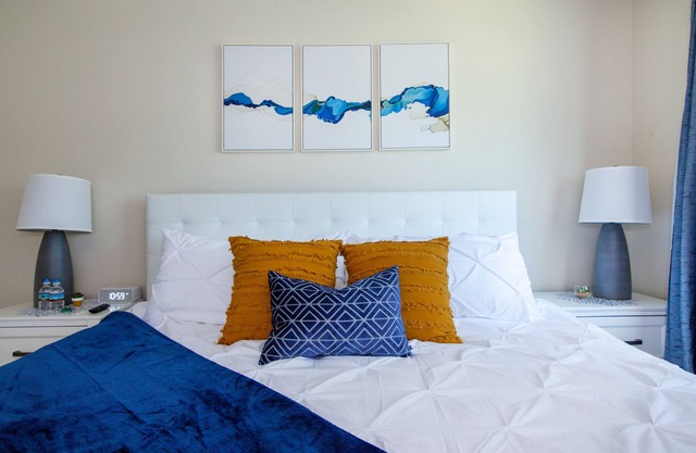 2-King Beds**300Mbps**Self Check-in**8 mi Airport