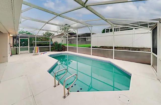 2 master suites modern villa with private pool