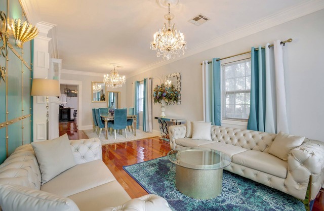 2 Mi to Audubon Park: Glam NOLA Gem