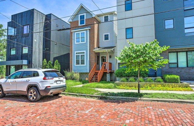 ~ 2 Mi to Downtown - Cozy Cleveland Unit