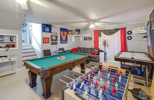 2 Mi to Downtown Columbia: Home w/Theater Room!