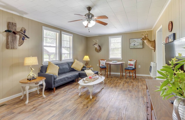 2 Mi to Lake: Lineville Farmhouse w/Fire Pit