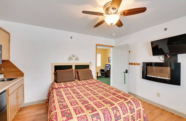 2 Mi to River: Malta Retreat w/Community Grills!