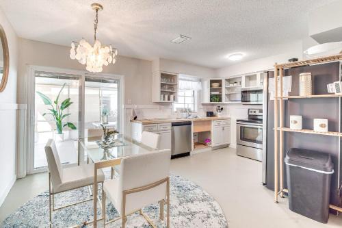 2 Mi to Three Sisters Springs Home with Patio