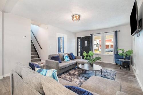 2 Miles from NOTRE DAME - Brand New Spacious House