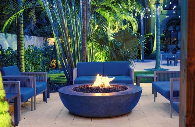 2 Pet-Friendly King Bedroom Suite with Kitchen and Sitting Area