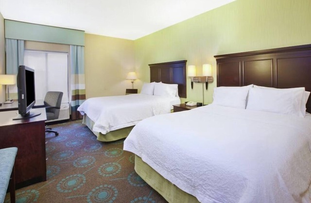 2 Pet-Friendly Rooms w/Comfortable Bed & Free Hot Breakfast – Convenient Stay