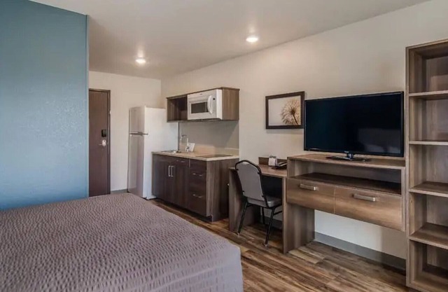 2 Pet-Friendly Suites with Free Parking Near Frisco Station Mall