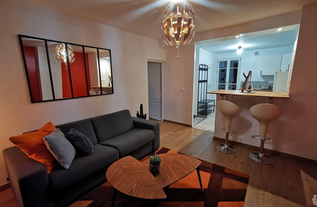 2 rooms apartment 18 minutes from the Palace of Versailles