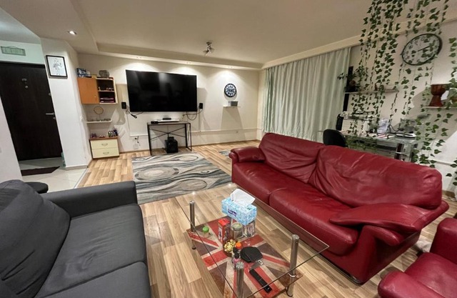 2 Rooms for 4-8 persons, personal driver included, food and drinks included, jacuzzi, ONLY for Untold Festival 2023