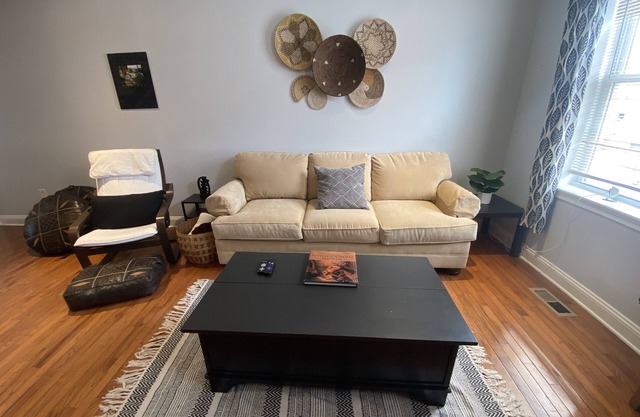 2-story 2-bed Townhouse w/jacuzzi near Johns Hopkins Hospital & Patterson Park