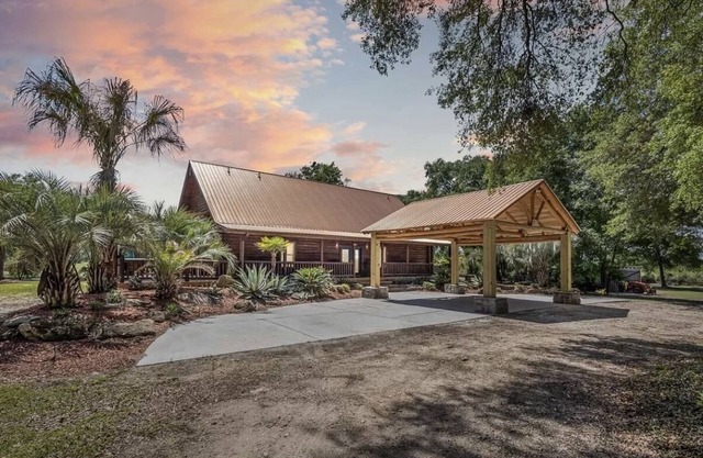 2 story Florida Cypress Cabin