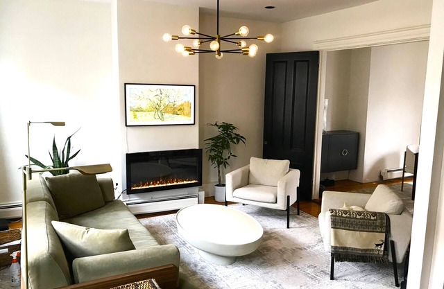 2 Story Stylish Gem- 3 bedroom 1 1/2 bath.