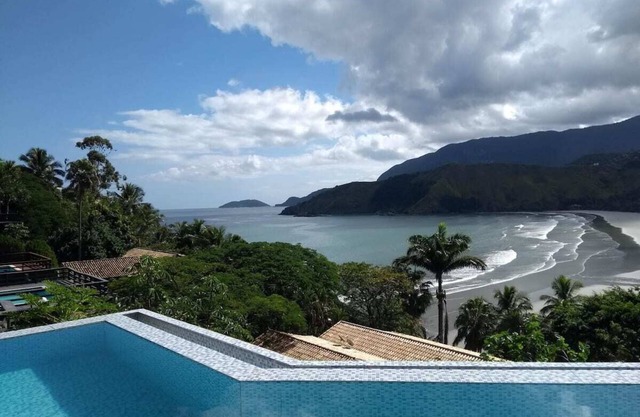 2-suite house - view, heated infinity pool