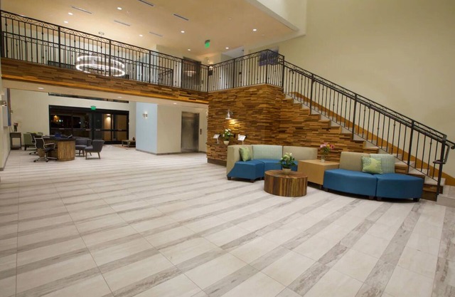 2 Twin Queen Rooms, The Cove Hotel, Heated Pool, Ready for Family Stay