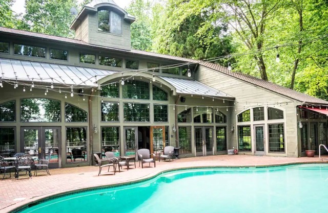 2 Water Front homes w/Pool-Enjoy Resort style!