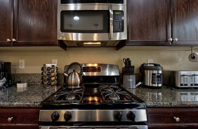 20 Mins From Downtown Las Vegas