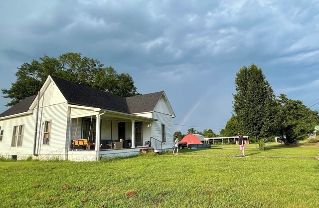 20 Minutes from Oxford - Charming 4-bedroom Farmhouse in peaceful Water Valley