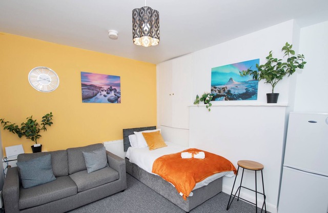 20% OFF - One Bed flat at Hull