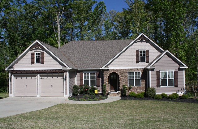 2026 available : 5 BR, 3.5 Bath.