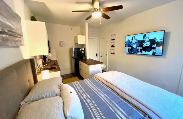 203-Remodeled Studio Downtown San Jose, CA