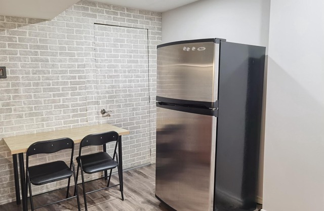 20pent off! Cozy Suite in Newmarket! Sep Entry, 1 Parkingn