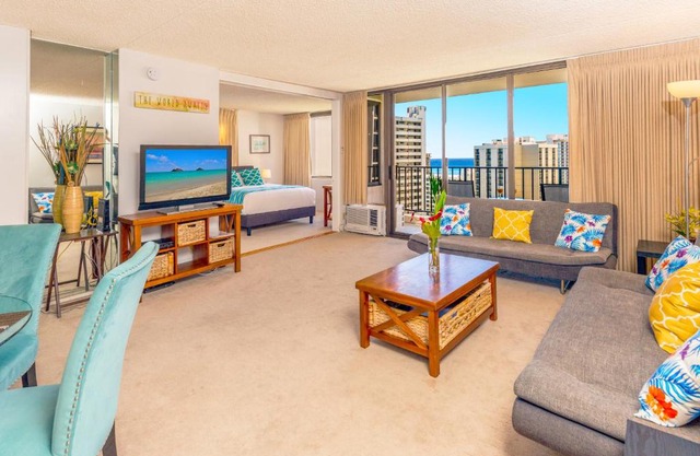 21st Floor with Panoramic Ocean Views | 1 Block to Beach | Free Parking & WIFI