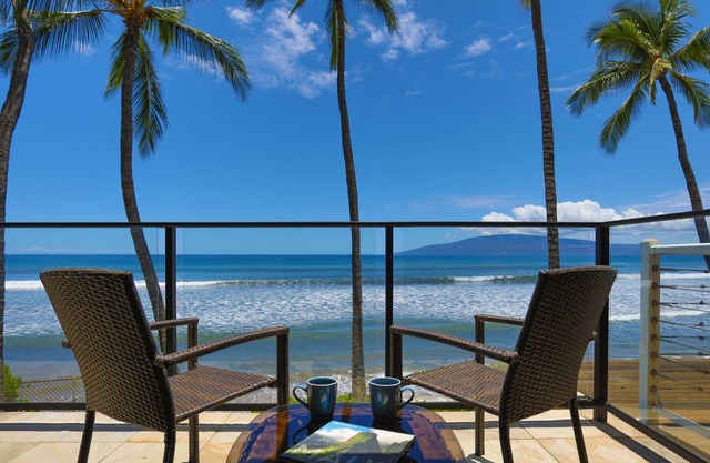 272-6 Puamana 2 Bedroom Oceanfront Remodeled!