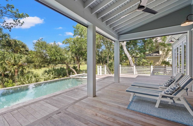 272 Tallow Tree: 5BR Home, Private Pool and Spa, Beach/Bike Gear Credit