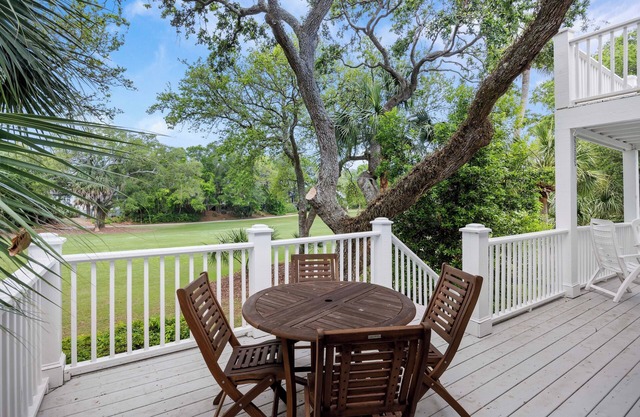 28 Pelican Bay! Wild Dunes Family Vacation! Community Pool, Golf Views, and Close to Beach!
