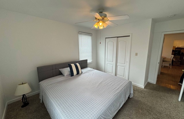 2bd/1ba Beach Apartment, perfect for families or groups!