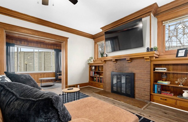 2BD Home Near OSF | Perfect for Nurses