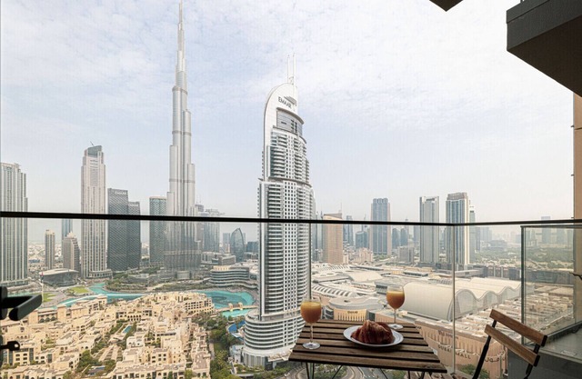 2BR | 2 Pools & Gym | Burj Khalifa | Dubai Mall